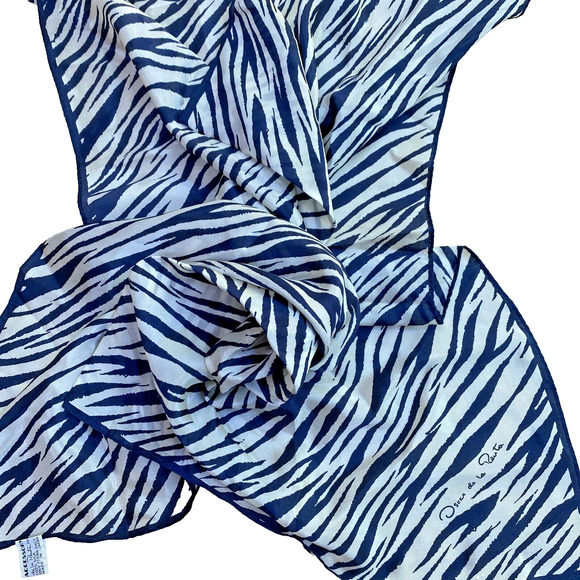 Vintage Oscar De La Renta Silk Scarf Navy Blue & White Mod Stripes Large Square - Picture 7 of 9